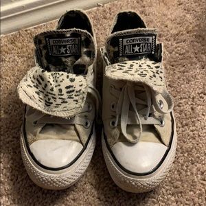Size 5 low top converse